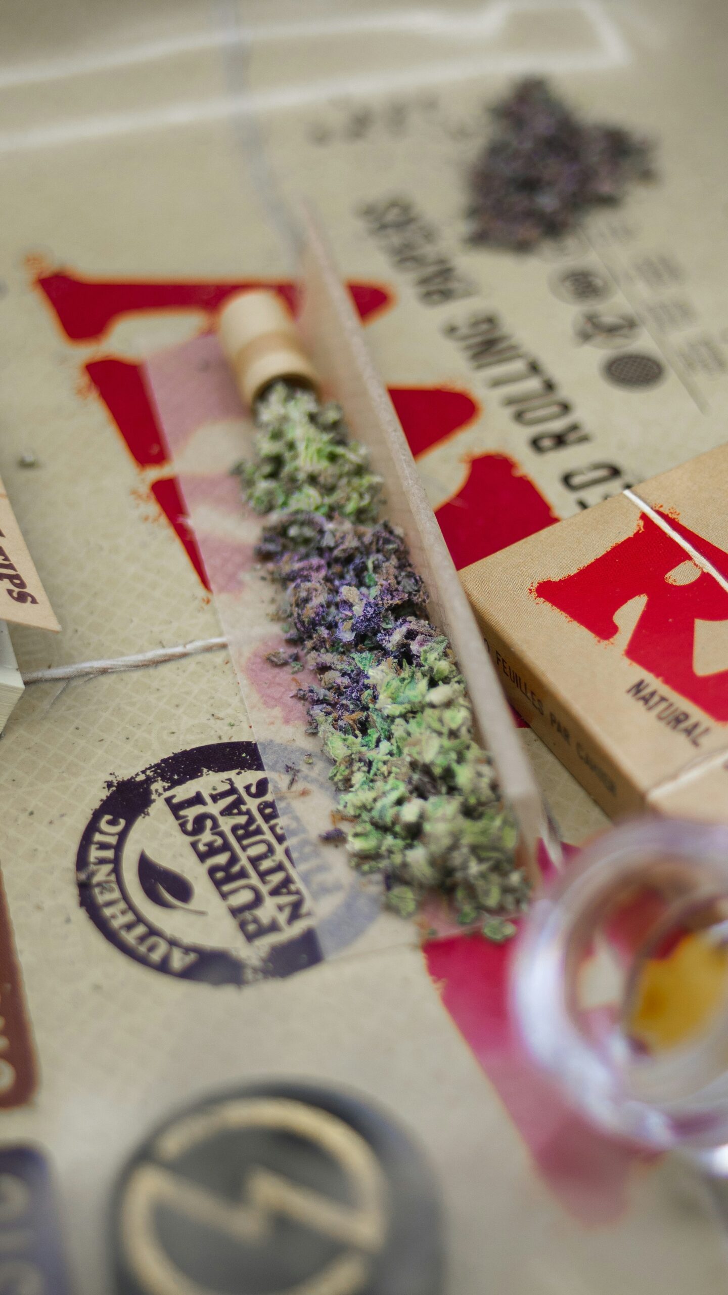 Unrolled marijuana joint which is one of the potential cannabis withdrawal symptoms and timeline causes.